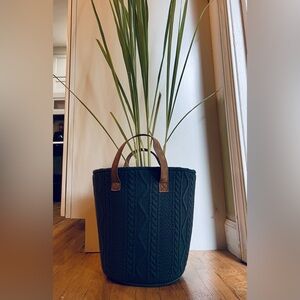 NWT - gray cable knit soft basket. Great for Airbnb gift basket. Plant friendly!